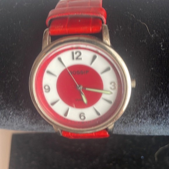 Gossip watch quartz red glow in the dark second hand new battery silver tone - Picture 1 of 8